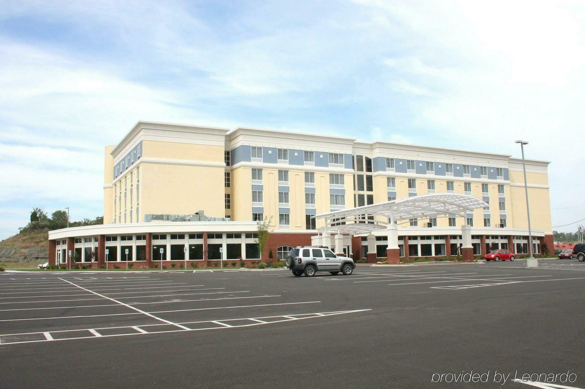 Delta Hotels By Marriott Huntington Mall Barboursville Esterno foto